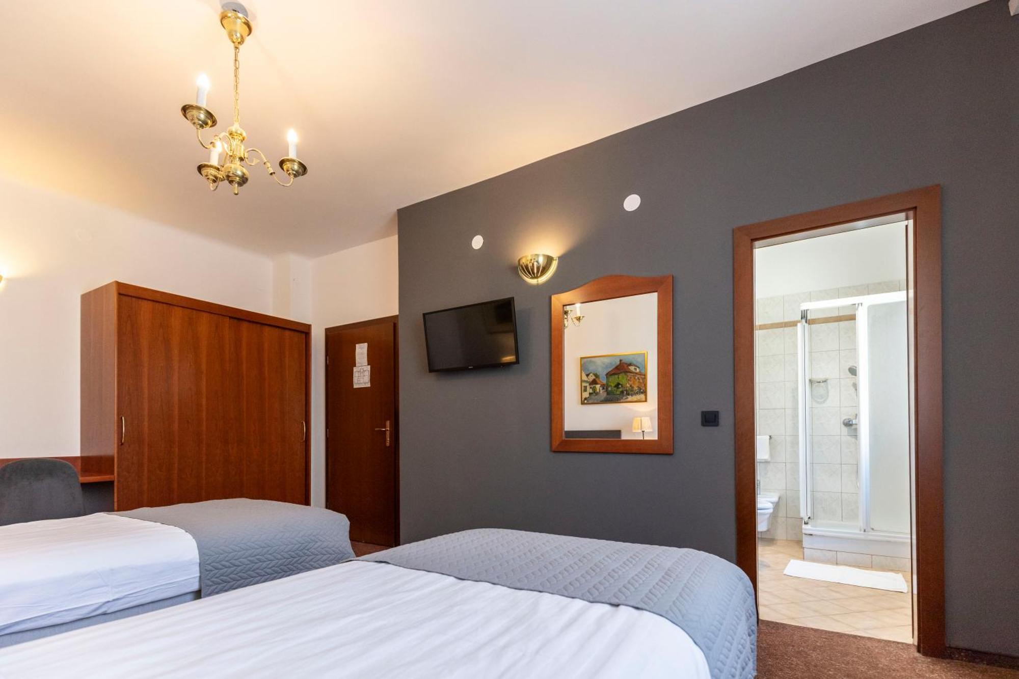 Hotel Sporn Radomlje ภายนอก รูปภาพ