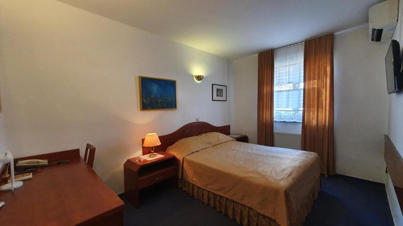 Hotel Sporn Radomlje ภายนอก รูปภาพ