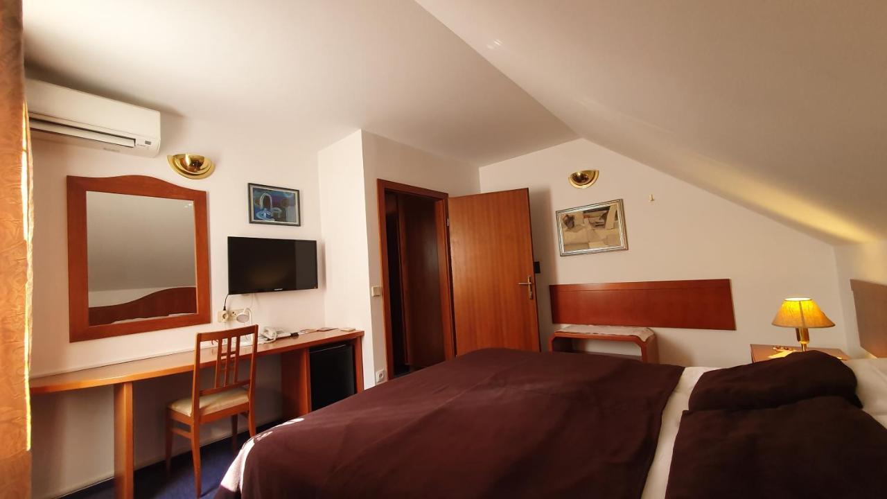 Hotel Sporn Radomlje ภายนอก รูปภาพ